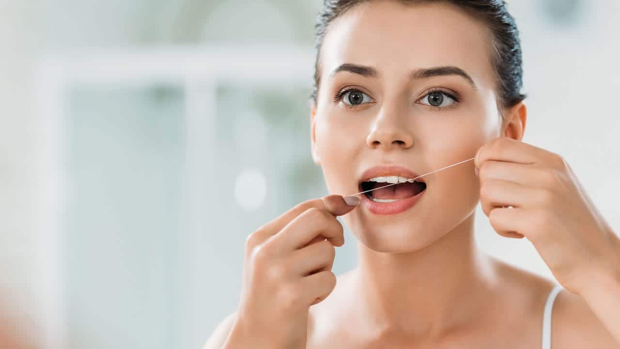 The Link Between Poor Flossing and Gum Disease Banbury